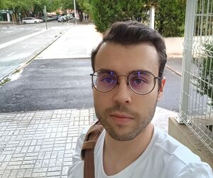 José