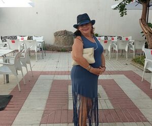 Julia torres s