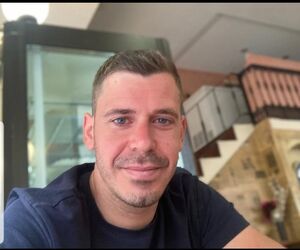 Manuel