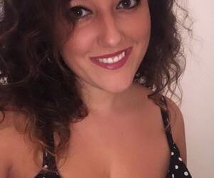 Mari Ángeles