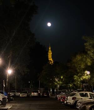 María