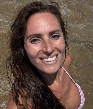 María