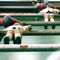 Jugar al futbolí­n