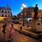tomar algo por triana y conocer gente