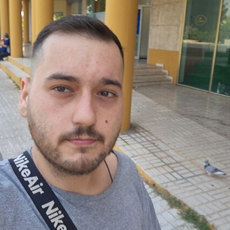 Foto de perfil de Adrian